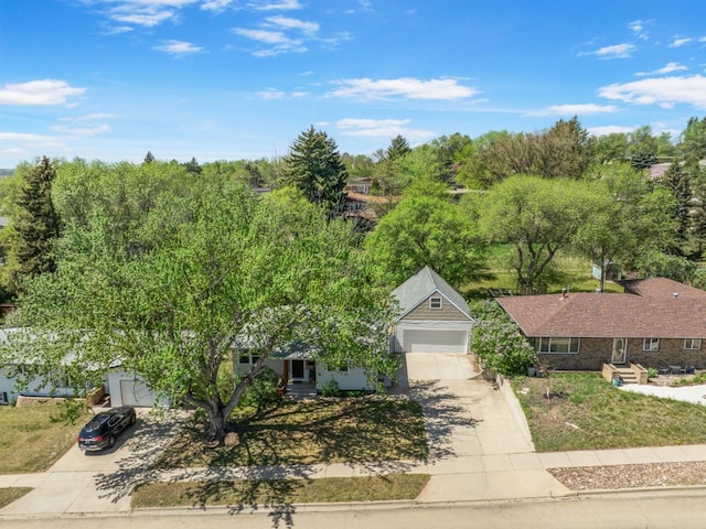 1001 20th St, Minot, ND 58703 - view of front facade with driveway