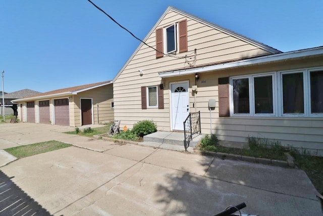 306 Davis St, Burlington, ND 58722 - view of front of house featuring driveway
