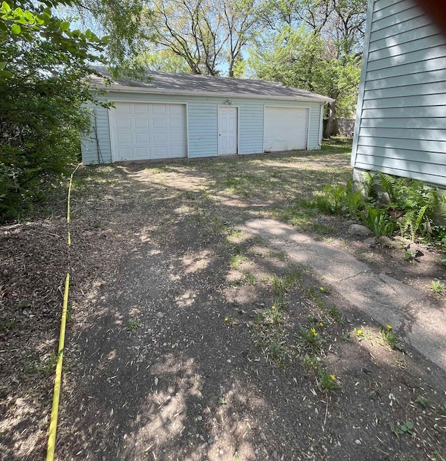 909 NW 10th Ave, Minot, ND 58703 - view of detached garage