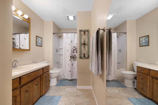 1816 7th St, Minot, ND 58703 - full bathroom featuring toilet, shower / tub combo, and vanity