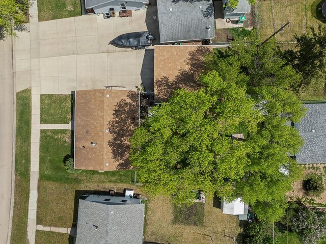 1213 Sunset Blvd, Minot, ND 58703 - aerial view