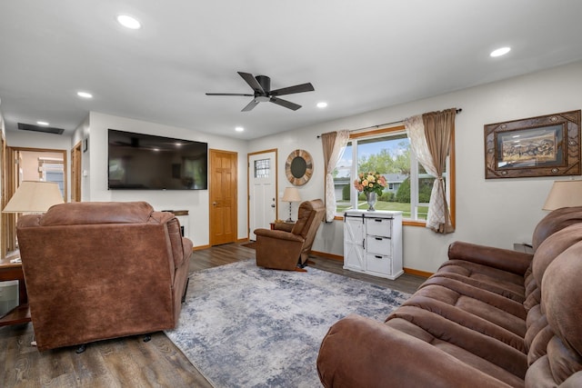 1213 Sunset Blvd, Minot, ND 58703 - living area with ceiling fan, wood finished floors, baseboards, and recessed lighting