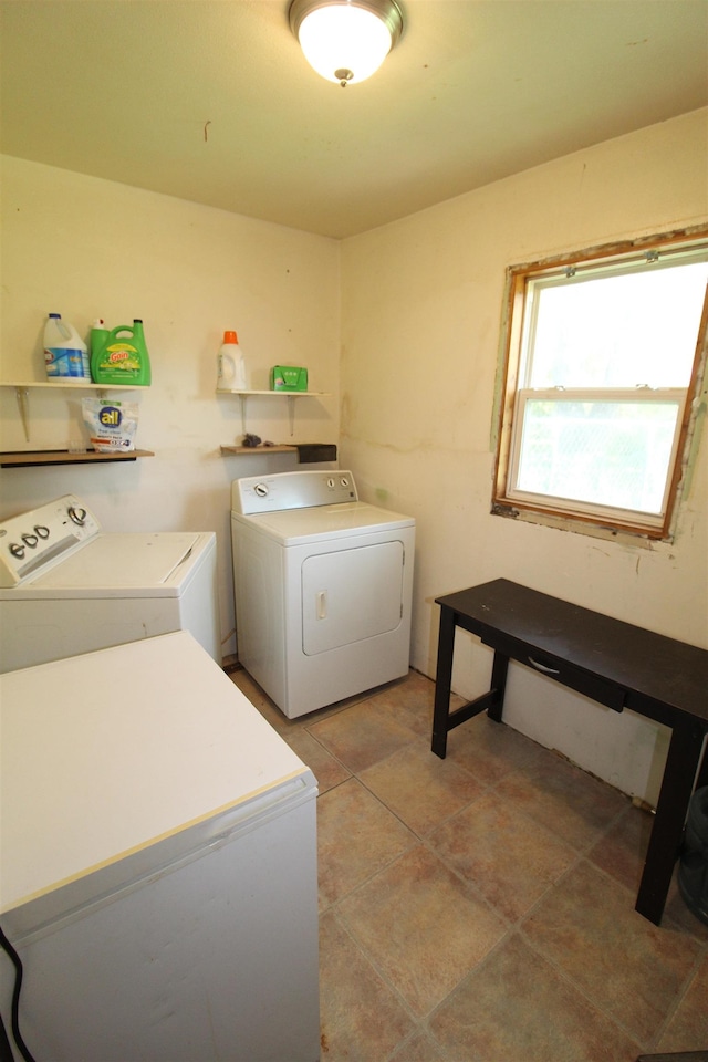 506 W Ave, Granville, ND 58741 - laundry room with independent washer and dryer