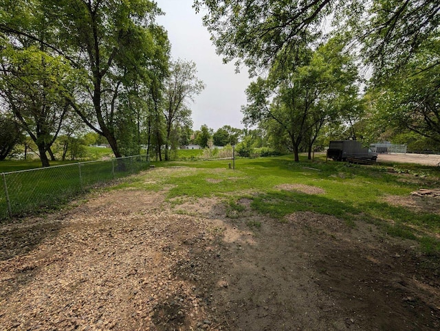 2704 SE 9th Ave, Minot, ND 58701 - view of yard