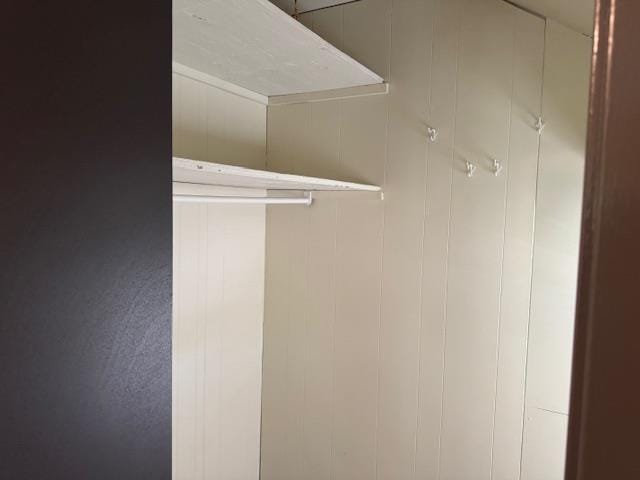 616 10th St, Minot, ND 58703 - view of closet