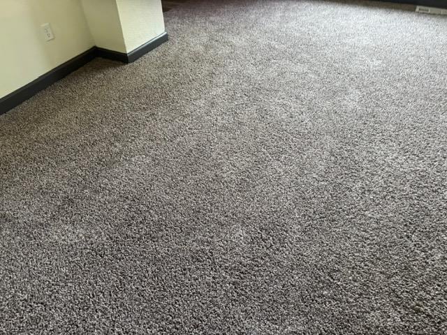 616 10th St, Minot, ND 58703 - detailed view of baseboards