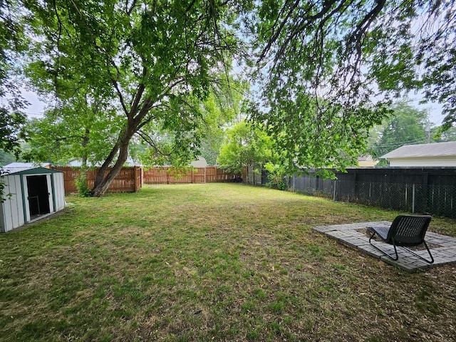 320 7th St, Minot, ND 58703 - view of yard