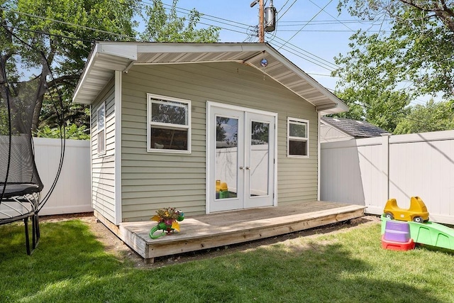 120 25th St, Minot, ND 58701 - view of outdoor structure featuring a fenced backyard