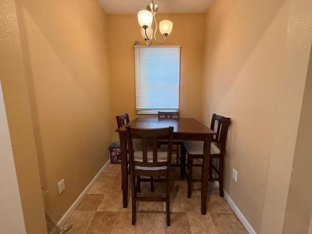 102 8th St, Minot, ND 58701