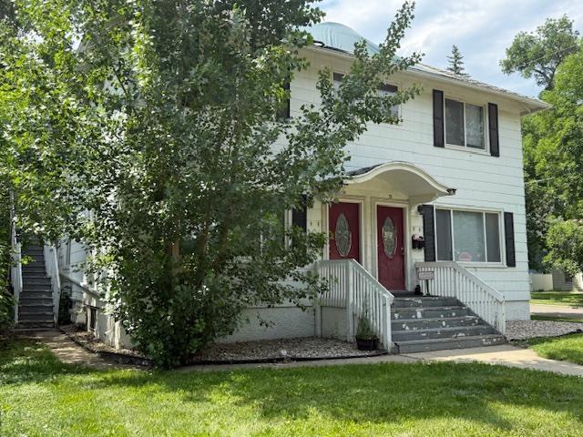 102 8th St, Minot, ND 58701
