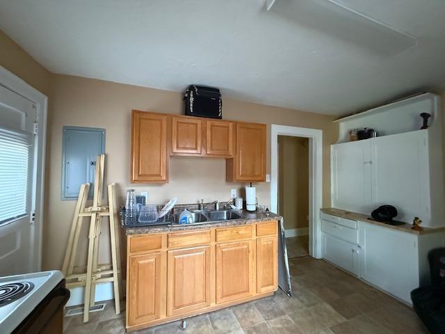 102 8th St, Minot, ND 58701