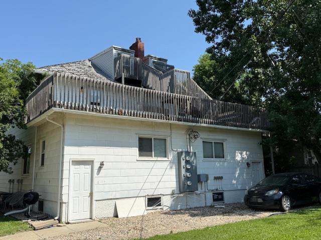 102 8th St, Minot, ND 58701