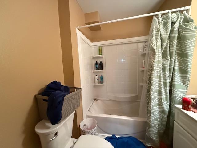102 8th St, Minot, ND 58701