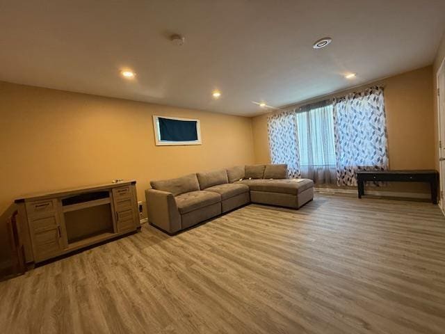 102 8th St, Minot, ND 58701