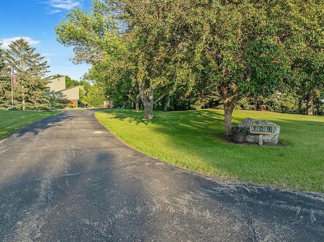 309 4th Ave, Mohall, ND 58761 - view of front of home with a front yard and driveway