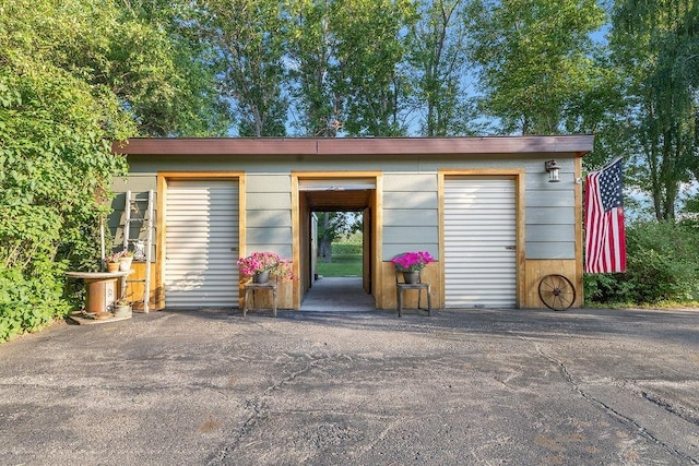 309 4th Ave, Mohall, ND 58761 - view of garage