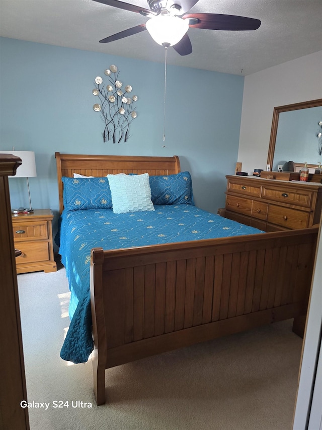 1615 NW Glacial Dr, Minot, ND 58703 - carpeted bedroom with ceiling fan
