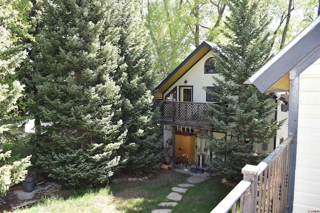 exterior space featuring a balcony