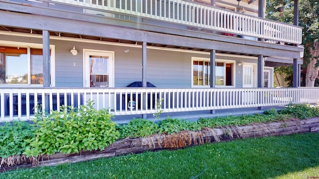 exterior space featuring a balcony