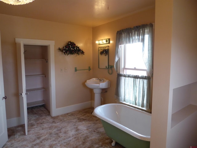 bathroom featuring a bathtub