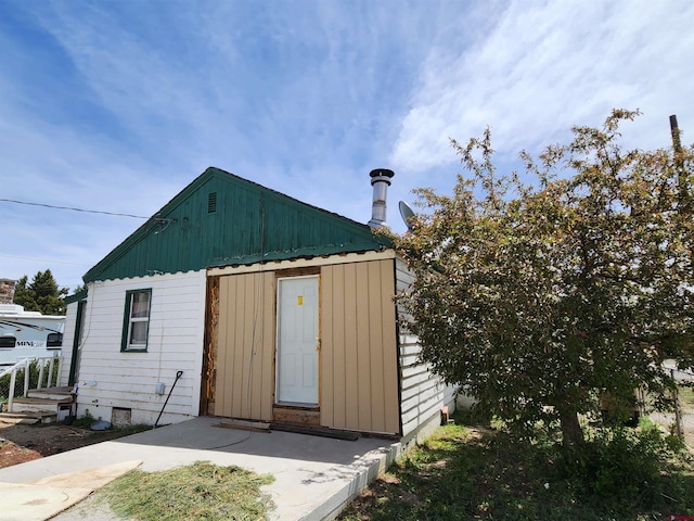 view of outdoor structure