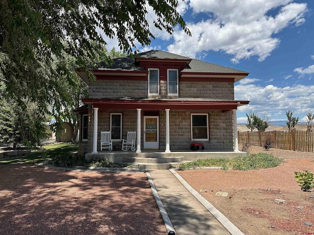 view of front of home featuring a porch