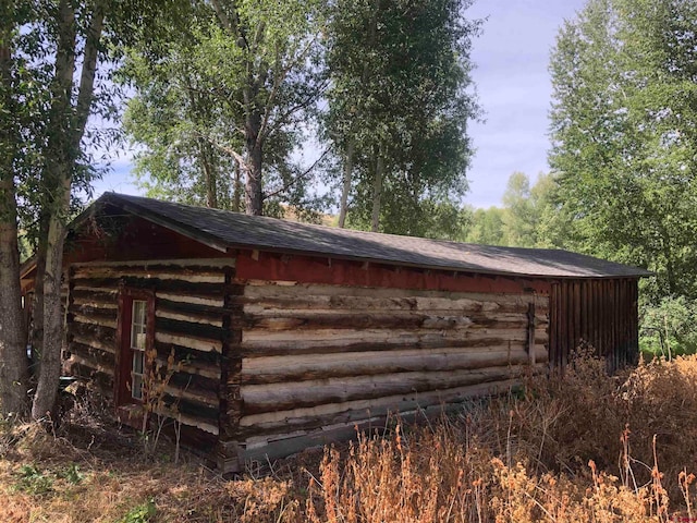 view of outbuilding