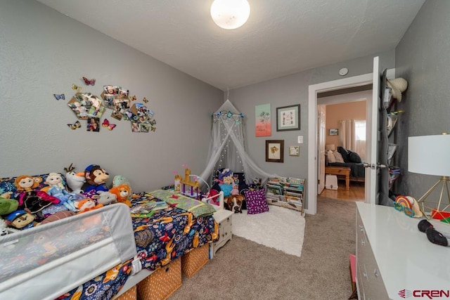 bedroom with carpet flooring