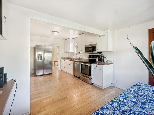 living area featuring light hardwood / wood-style flooring