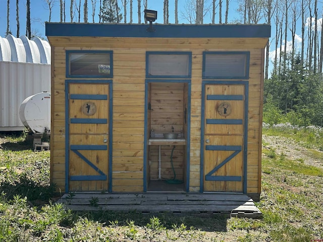 19958 Fs 327th Loop, Mancos, CO 81328 - view of outbuilding with an outdoor structure
