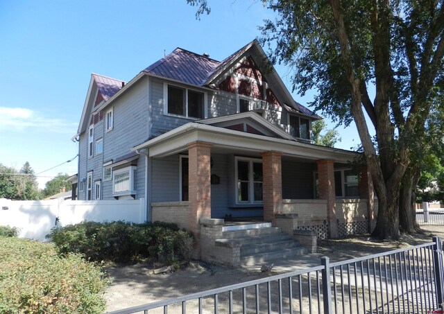 view of front of home