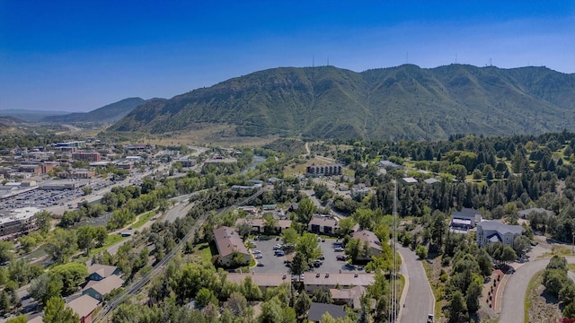 bird's eye view featuring a mountain view