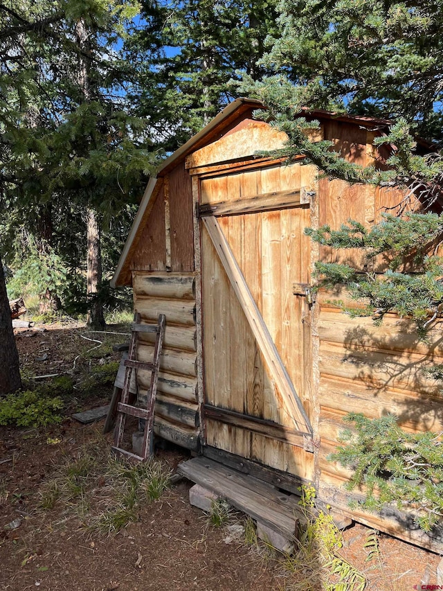 view of outbuilding