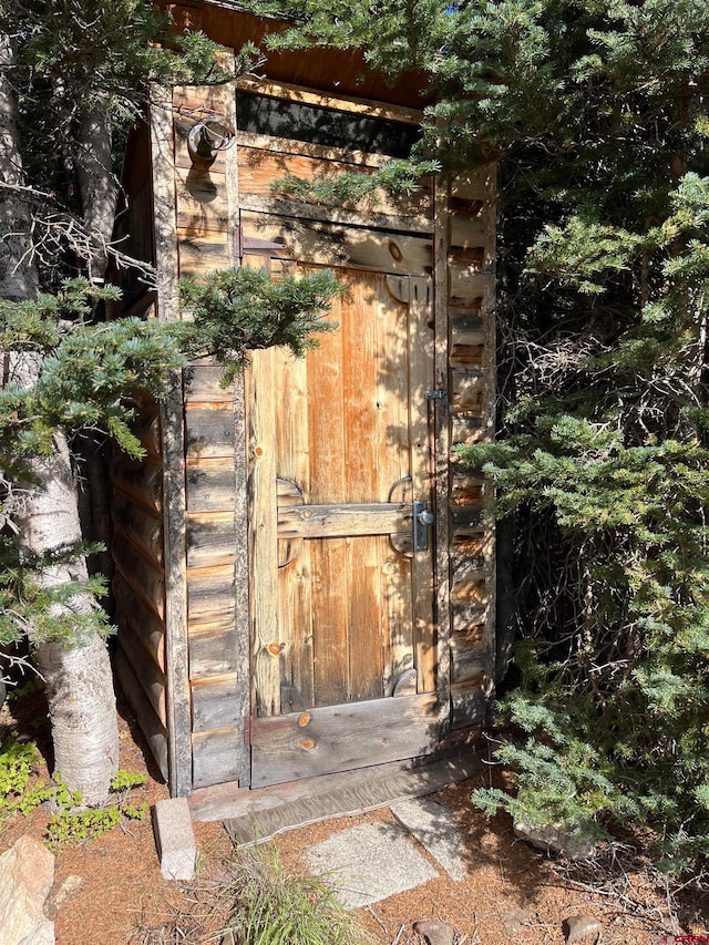 view of outbuilding