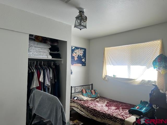 bedroom with a closet