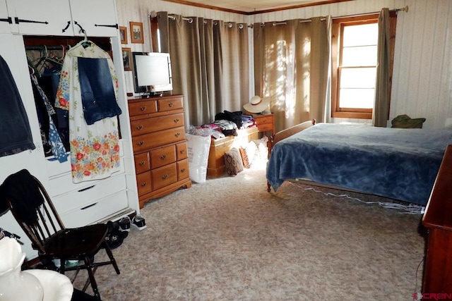 bedroom with carpet