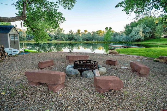 view of yard featuring a water view