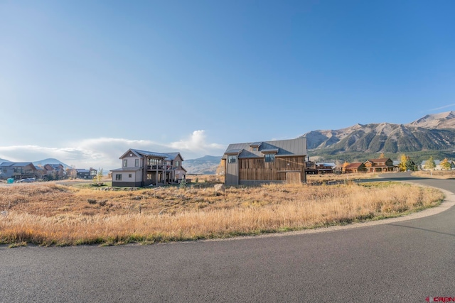 Listing photo 3 for 49 White Stallion Cir, Crested Butte CO 81224