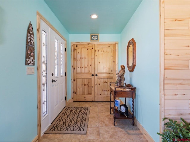 view of foyer entrance