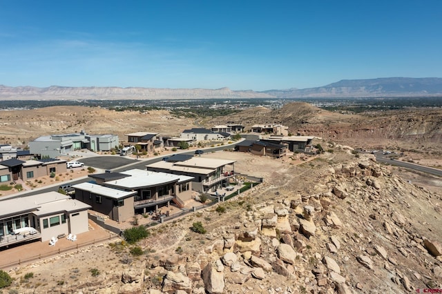 bird's eye view featuring a mountain view