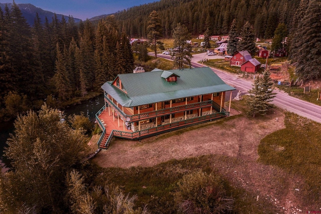 view of aerial view at dusk