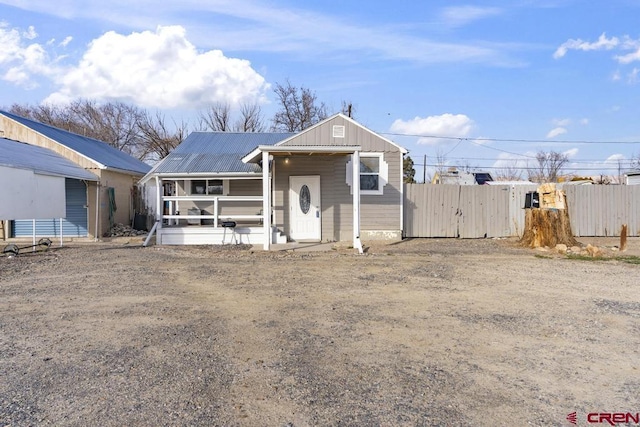 view of front of property