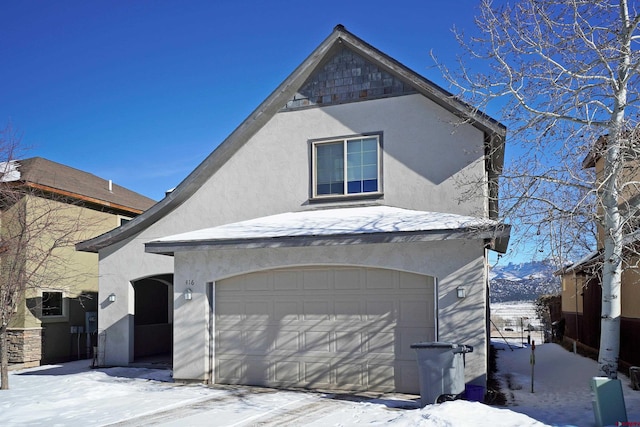 view of front facade with a garage