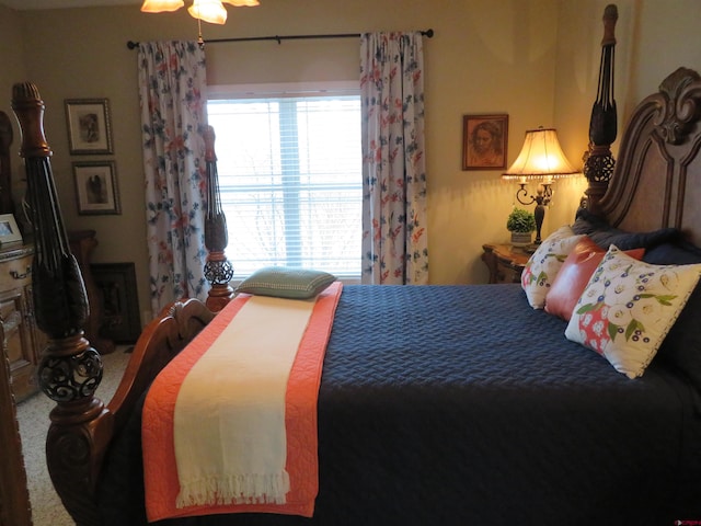 bedroom featuring ceiling fan