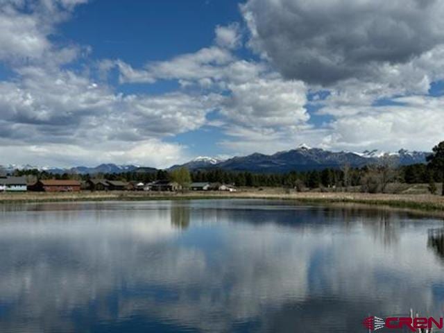 water view with a mountain view