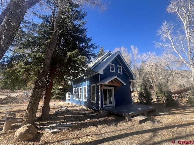 view of front of property