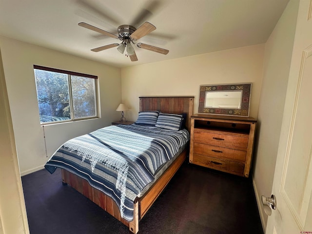 bedroom featuring ceiling fan