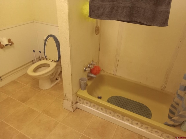 bathroom featuring toilet