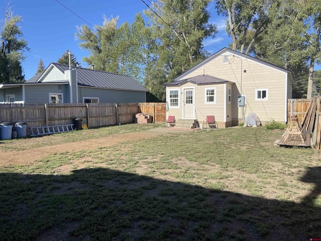 exterior space with a lawn