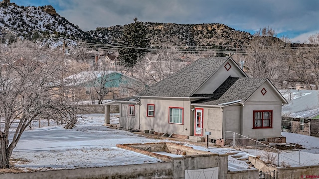 view of front facade with a mountain view